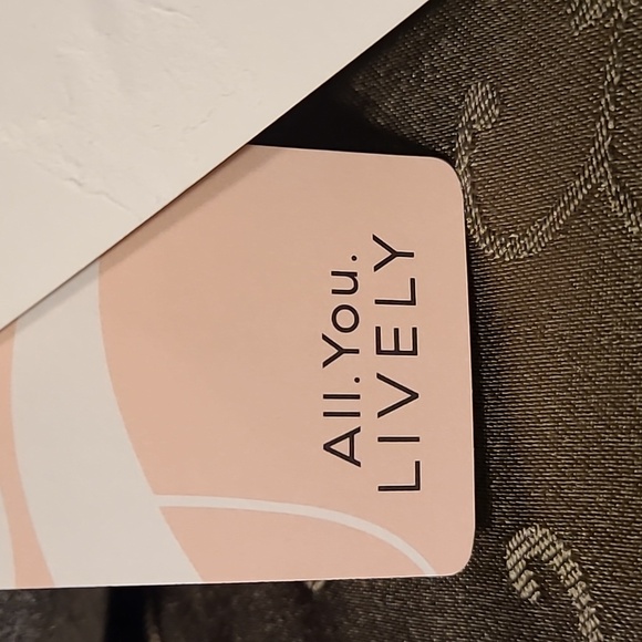 NWT ALL YOU LIVELY, no wire, padded covertable strap bra, gray / black - Picture 14 of 15